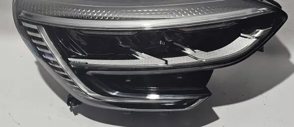 Renault Megane IV Headlight/headlamp 260105457R