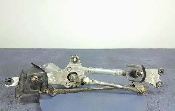 Suzuki SX4 Front wiper linkage and motor 38110-61M00