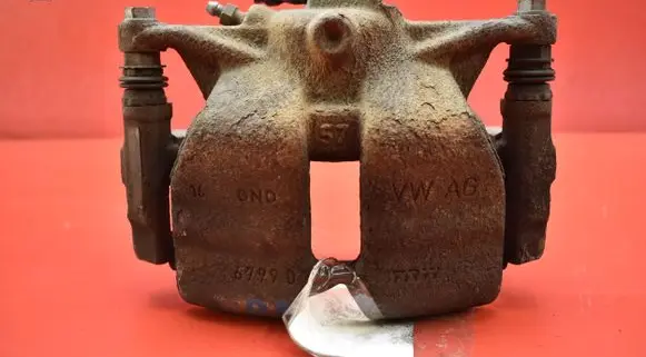 Front brake caliper