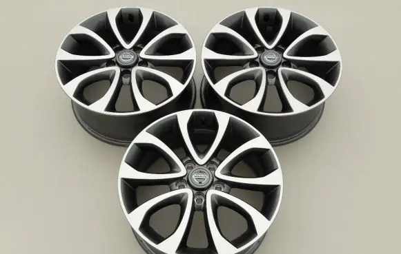 Nissan Qashqai R17 alloy rim 