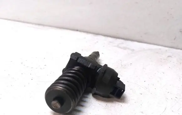 Skoda Superb B5 (3U) Fuel injector 038130073BA