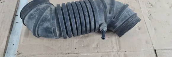 Mitsubishi Carisma Air intake hose/pipe