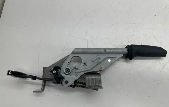 BMW 4 F36 Gran coupe Handbrake/parking brake lever assembly 6799101
