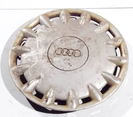 Audi A6 S6 C5 4B R15 wheel hub/cap/trim 8d0601147b