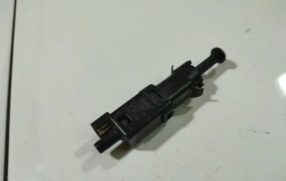 Brake pedal sensor switch