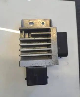 Renault Master III Glow plug pre-heat relay 271203982R