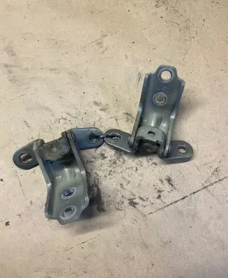 KIA Carens III Front door hinge set 