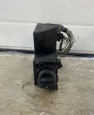 Mercedes-Benz E W210 Light switch 2105452004 E2212