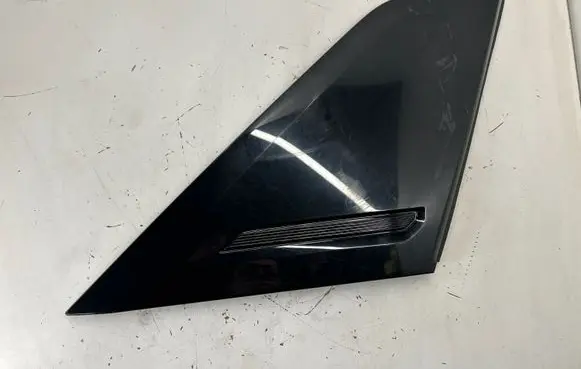Ford Bronco Rear glass trim M1PBS28166AEW