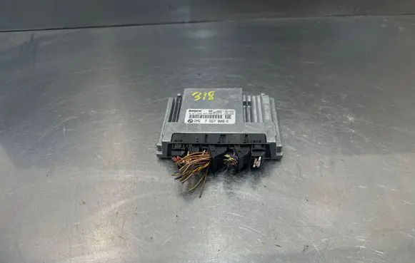 BMW 1 E81 E87 Engine control unit/module 0261209085 7557809