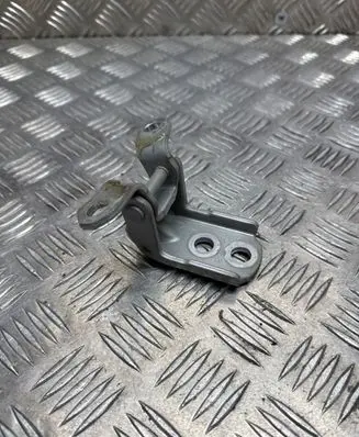 Nissan Navara D23 Front door upper hinge A047742