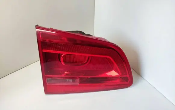 Volkswagen Touran II Tailgate rear/tail lights 1T0945093 190223 701046901