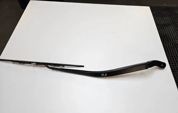 Chrysler Pacifica Front wiper blade arm 2586T1