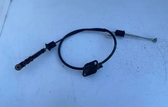 Gear shift cable linkage
