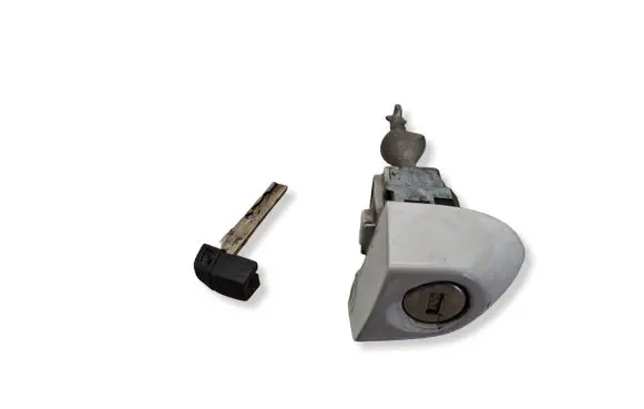 BMW 1 E81 E87 Front door lock (next to the handle) LHD