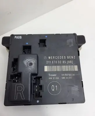 Mercedes-Benz E W211 Door control unit/module 2118703285 00406079
