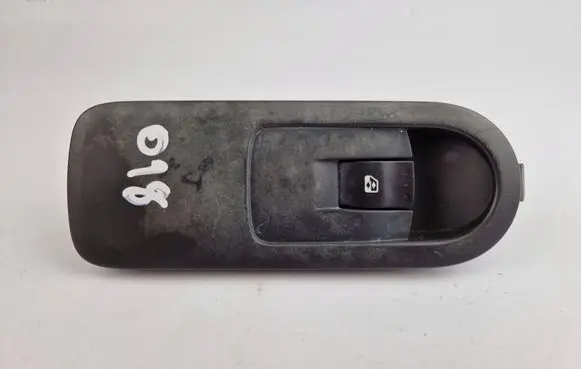 Renault Kangoo I Electric window control switch 156013740