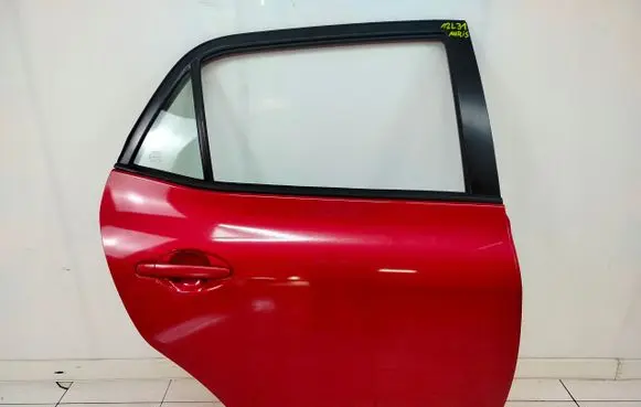 Toyota Auris 150 Rear door 