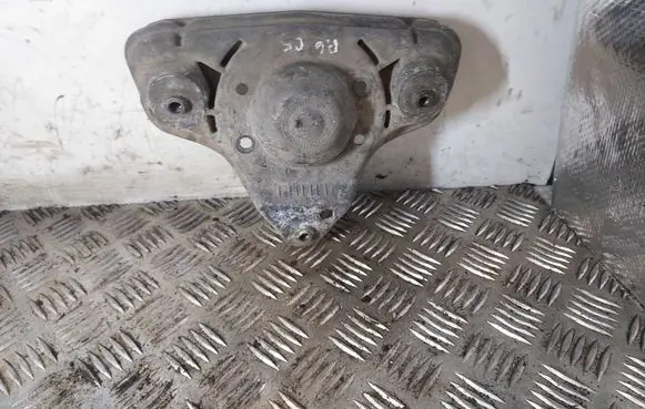 Volkswagen PASSAT B5 Coil spring mount 8D0412383