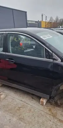 Honda CR-V Front door