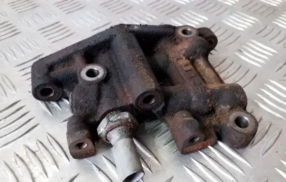 Mitsubishi ASX Engine mounting bracket