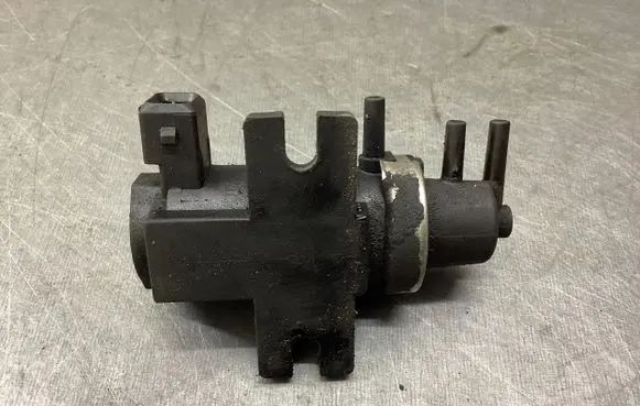 Nissan X-Trail T30 Turbo solenoid valve