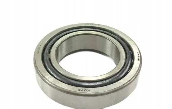 Mitsubishi L200 Front wheel hub MB109051