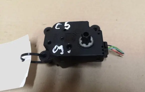 Citroen C5 Air flap motor/actuator P2861001UA11