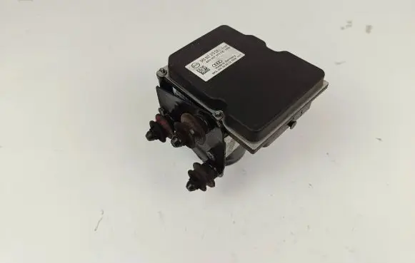 Audi A4 S4 B8 8K ABS Pump 8K0907379CK
