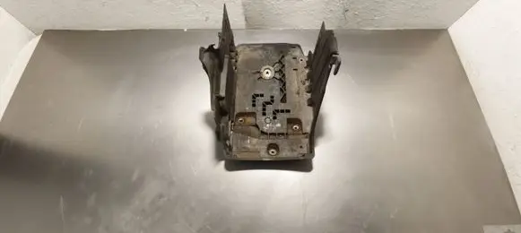 Volvo XC60 Battery tray 31299569