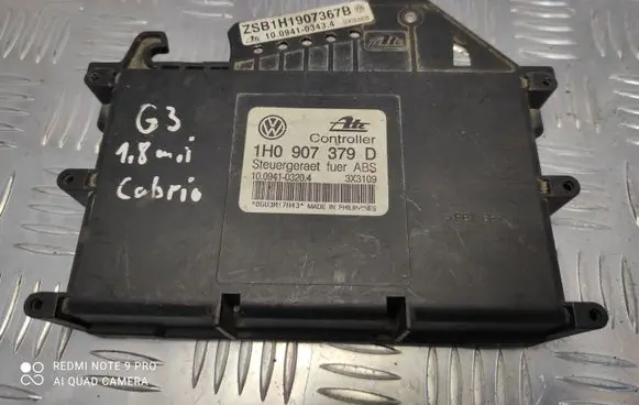 Volkswagen Golf III Engine control unit/module 1H0907379D ZSB1H1907367B