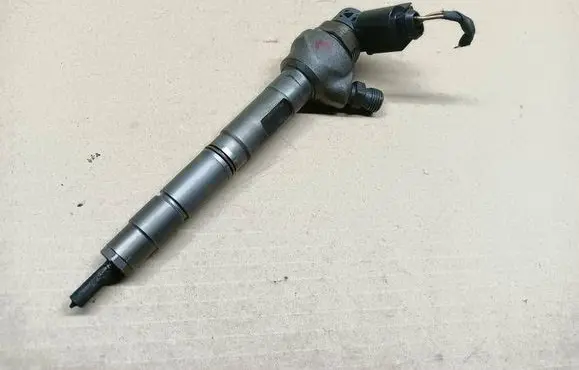 Audi A6 S6 C7 4G Fuel injector 03L130277J