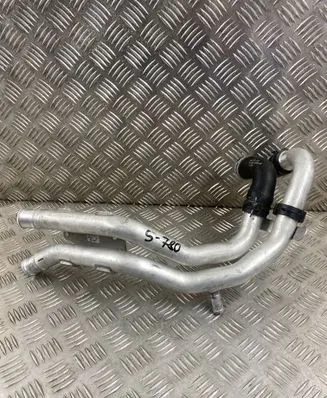 Audi A4 S4 B9 Engine coolant pipe/hose 04E121151E