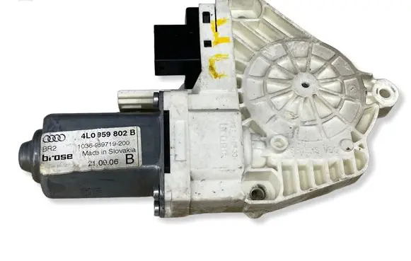 Audi Q7 4L Front door window regulator motor 4L0959802B 1036989719200