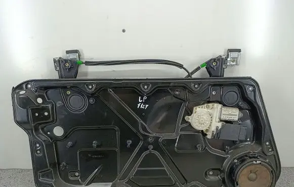Volkswagen New Beetle Front door window regulator with motor