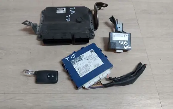 Toyota Prius (XW30) Ignition key/card 89661-47280
