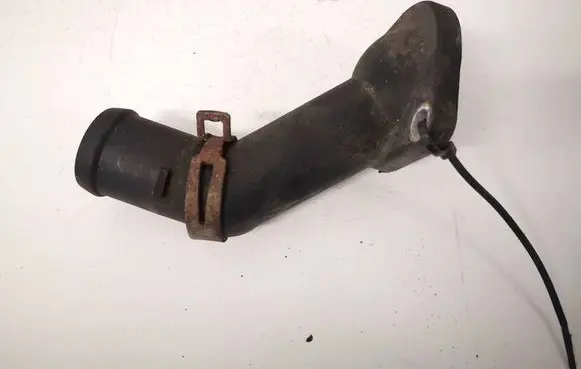 Skoda Octavia Mk2 (1Z) Engine coolant pipe/hose 06A121121C