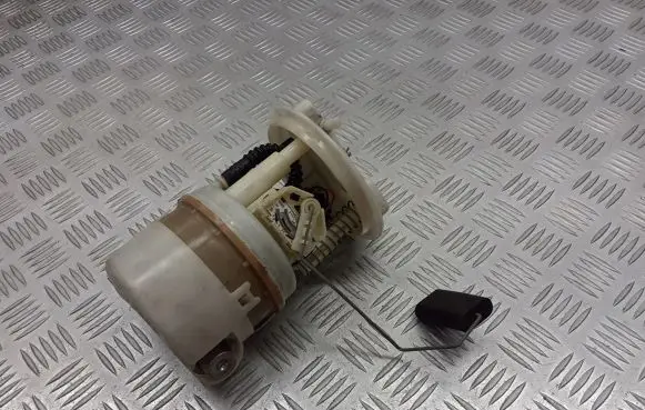 Renault Clio II Mechanical fuel pump 8200057324