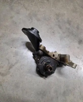 Audi Q7 4L Oil pump 06E115105
