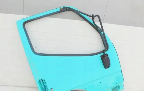 Mitsubishi Canter Front door