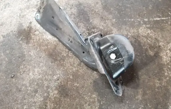 Volkswagen PASSAT B8 Rear upper control arm/wishbone
