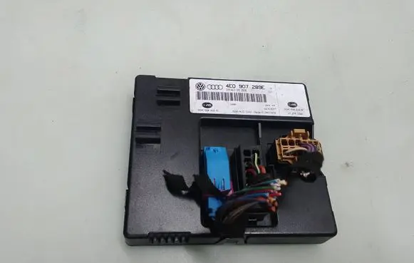Audi A8 S8 D3 4E Comfort/convenience module 4E0907289E