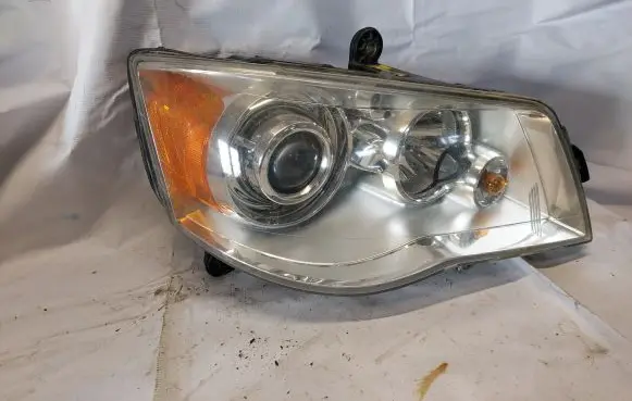 Chrysler Grand Voyager V Headlight/headlamp 26410203D1S A0008201608 5DV00900000