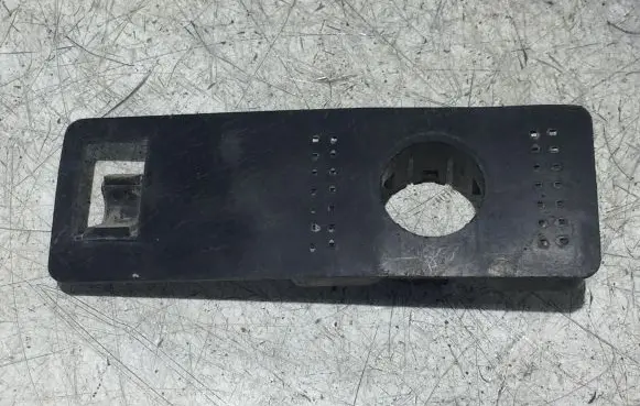 Peugeot Expert Front parking sensor holder (PDC) 1592398X 9811649177