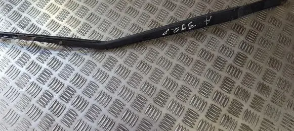 Toyota Previa (XR30, XR40) II Front wiper blade arm 