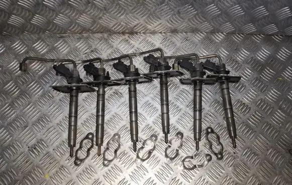 Fuel injectors set