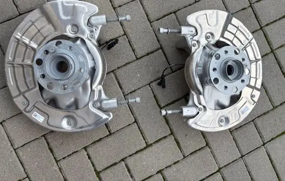 Mercedes-Benz SL AMG R232 Rear wheel hub A2313320801