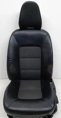 Volvo V70 Front driver seat 30636624