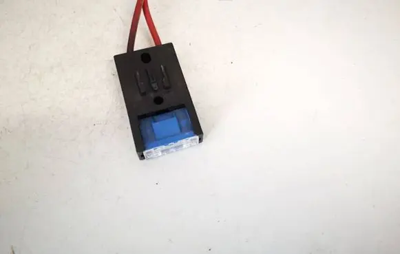 Audi A4 S4 B7 8E 8H Fuse 8a0937530