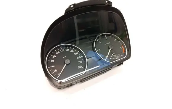 BMW 1 E81 E87 Speedometer (instrument cluster) 6983531 102495244 6983531-01